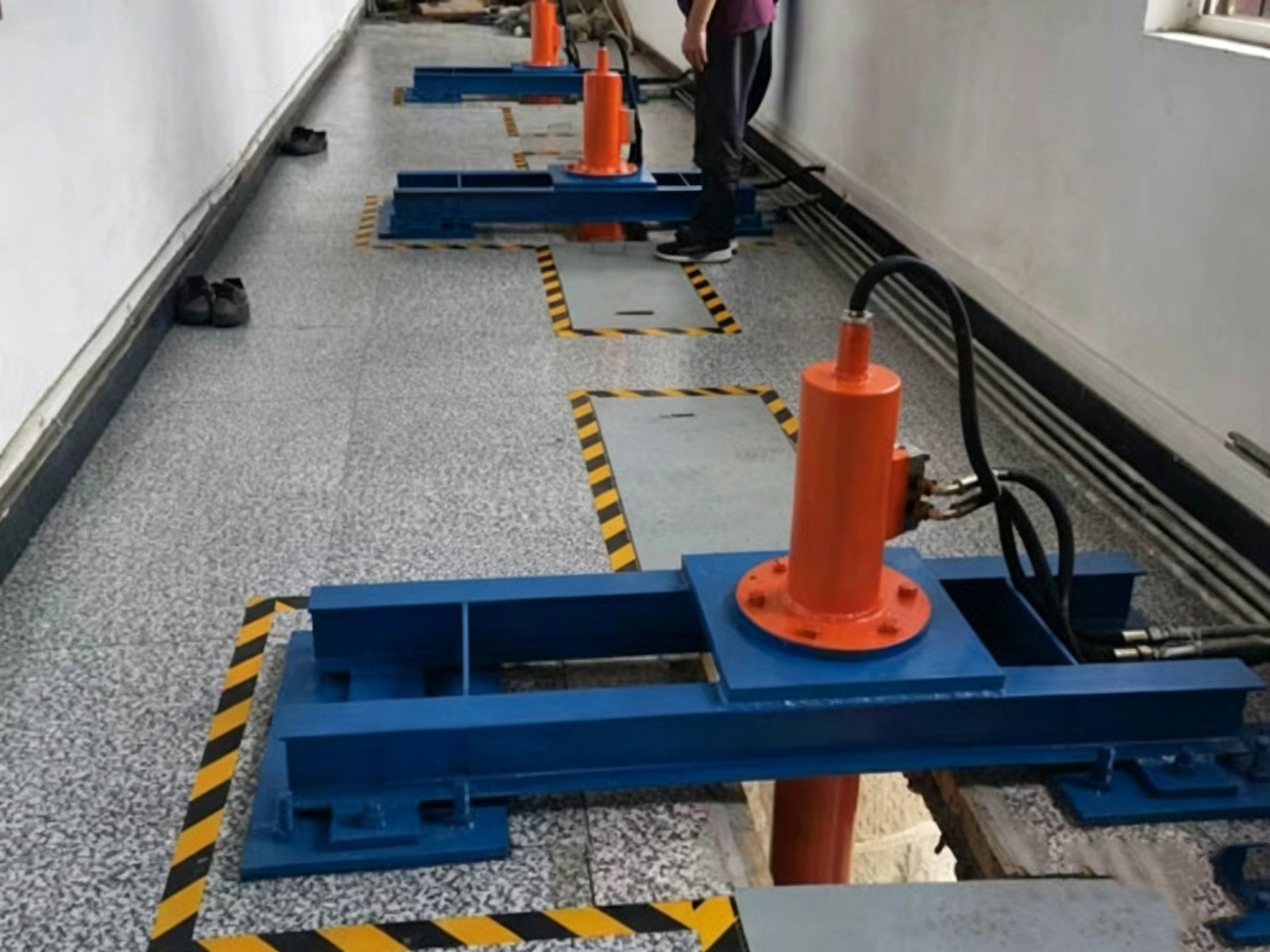 液压启闭机